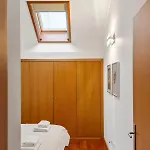 דירה Modern Suburban Haven *