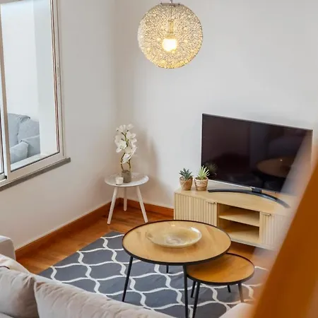 Modern Suburban Haven Apartment Canico (Madeira)