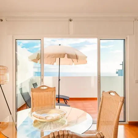 Apartamento Modern Suburban Haven