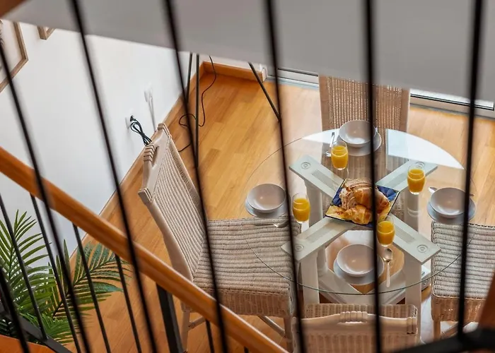 Modern Suburban Haven Apartament Caniço