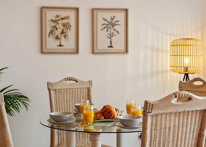 Modern Suburban Haven Caniço