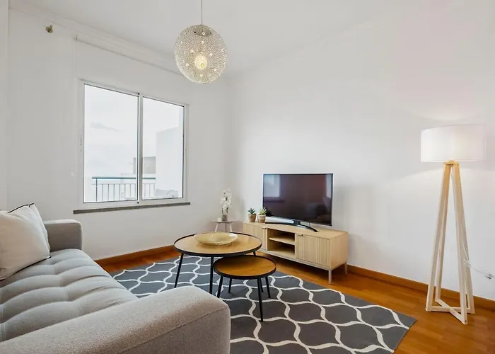 Modern Suburban Haven Apartamento Caniço