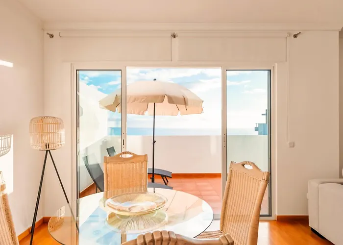 Apartament Modern Suburban Haven